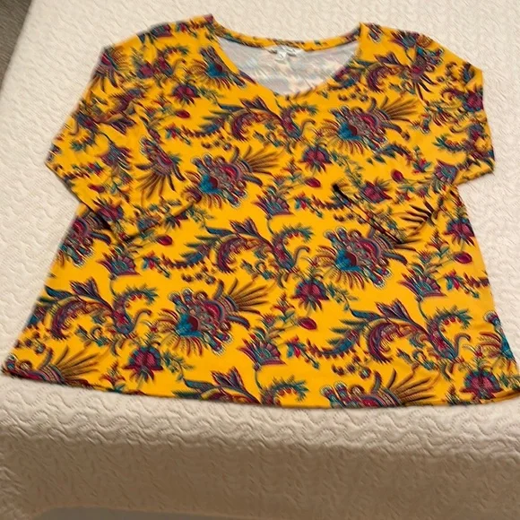 Pioneer Woman NEW 3/4 Sleeve Size Medium Top - Picture 3 of 11